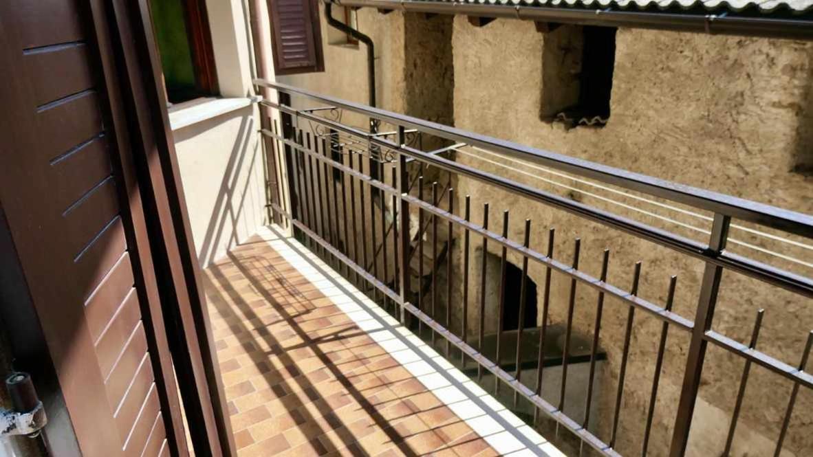 Casa Malpaga Tenna Ospitar מראה חיצוני תמונה
